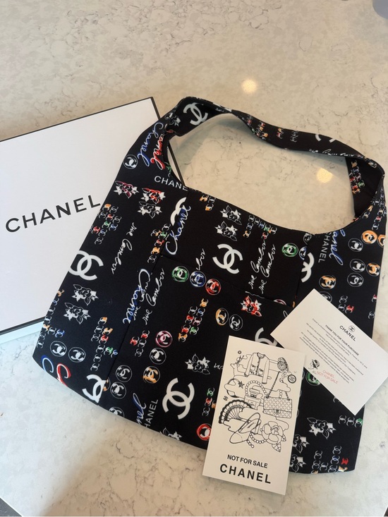 None Handbags - Chanel Beauty Purchase Gift Tote